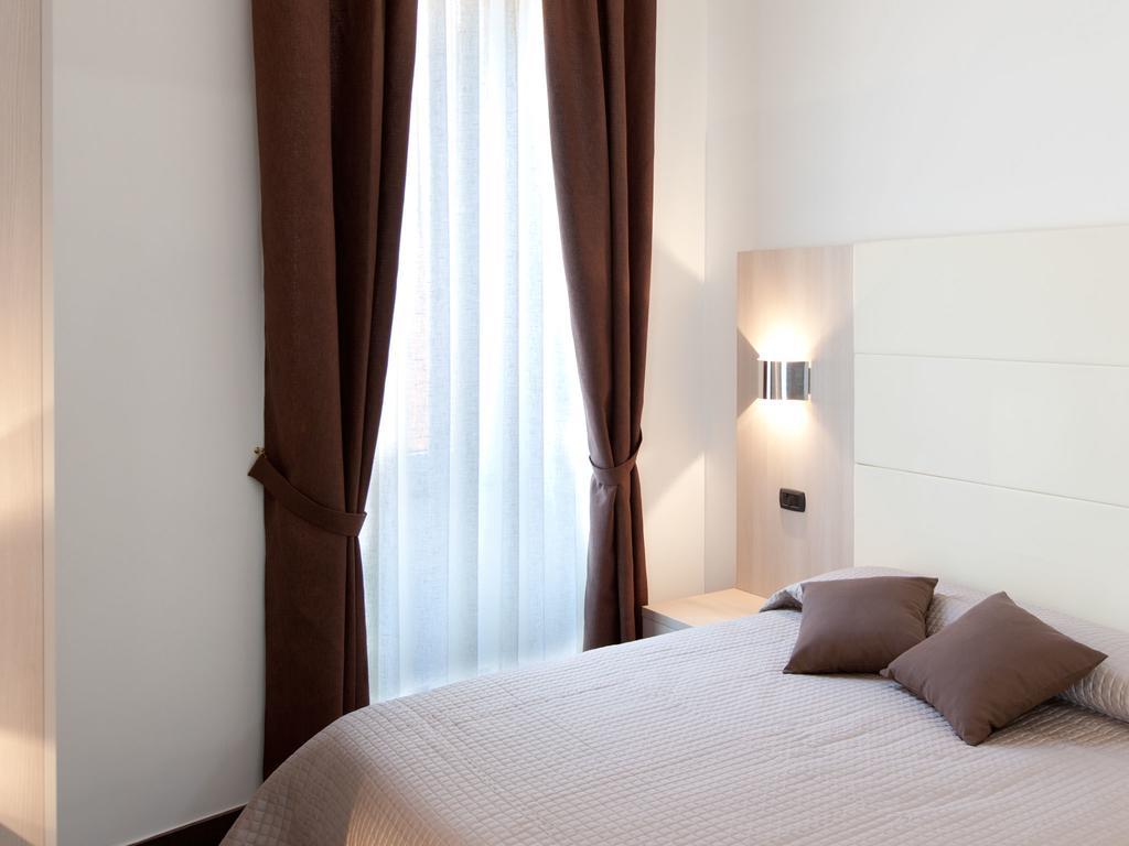 Campo De Fiori Suites Affittacamere *